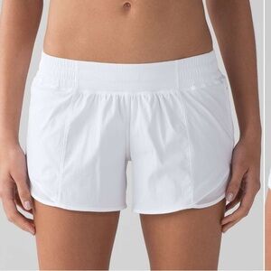 Lululemon White / Barely Beige Hotty Hot Short II (Long 4")